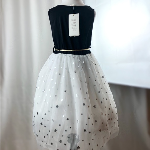 Little Girl’s pretty starts party tutu dress - Picture 3 of 8